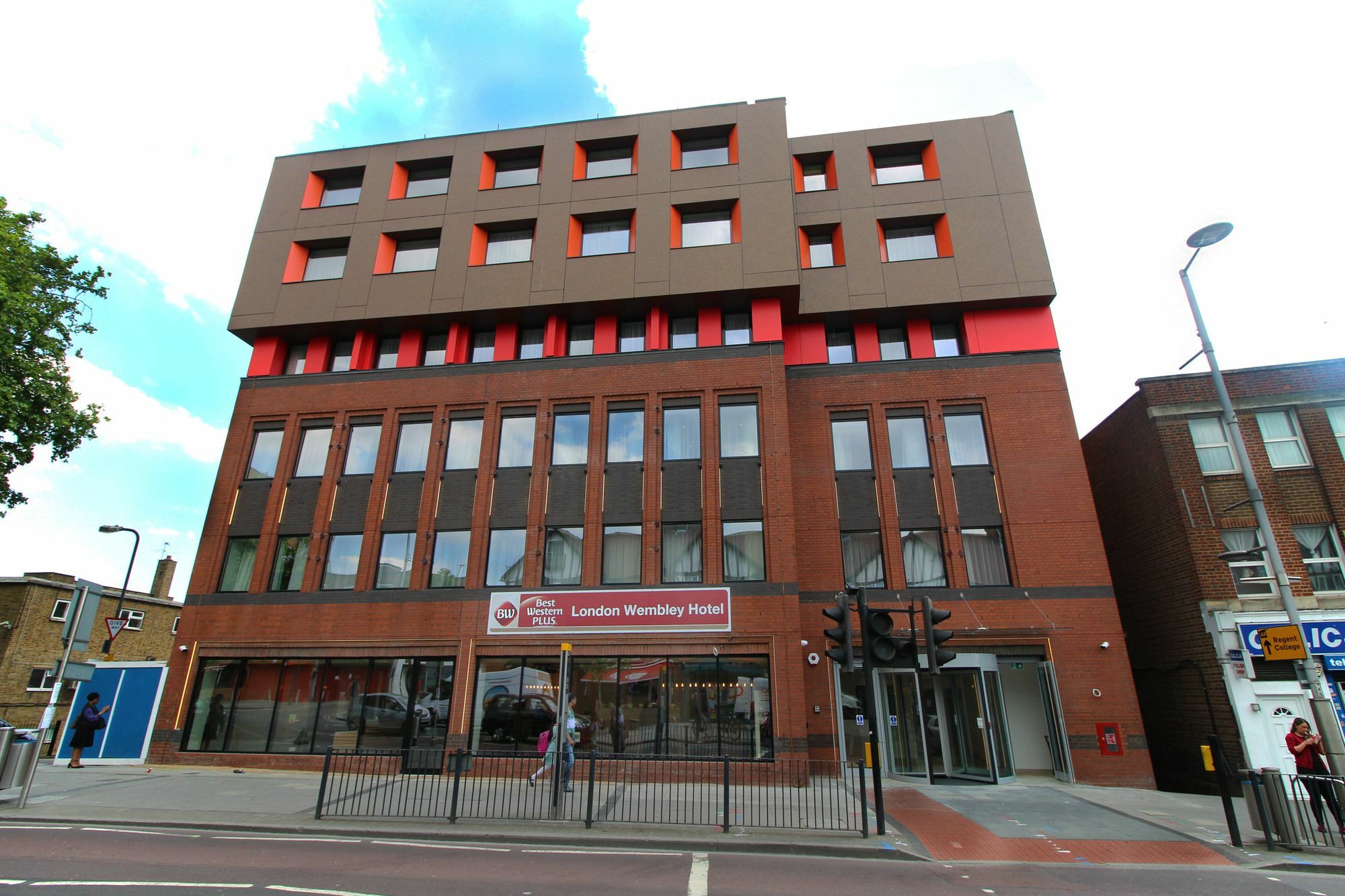 Best Western Plus London Wembley Hotel Exterior foto